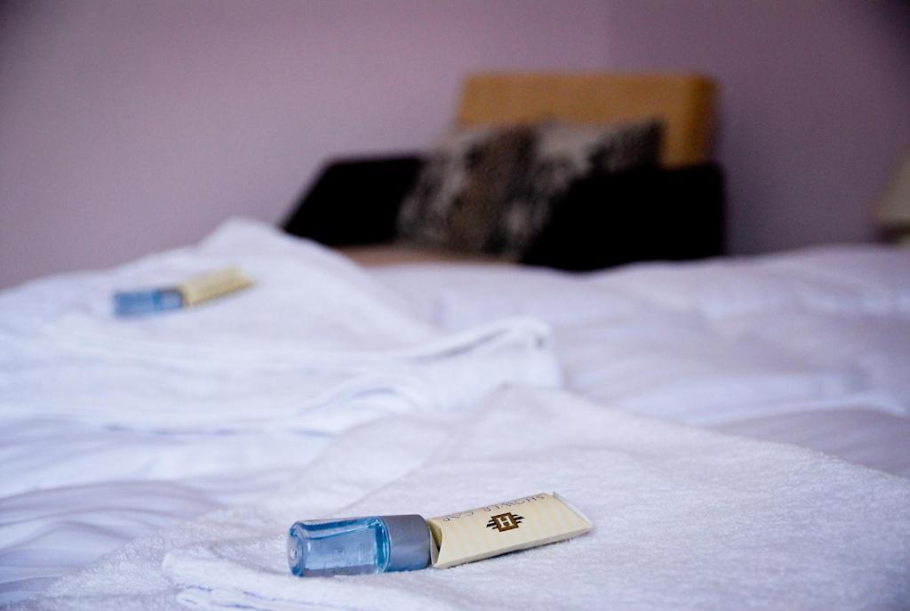 Pazonyi Fogado Es Etterem Hotell Nyírpazony Rom bilde